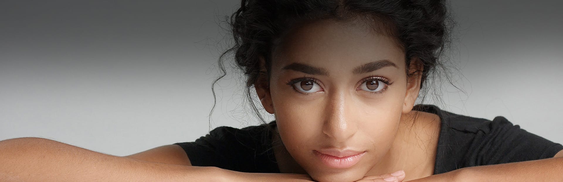 Oculoplastic model serious woman